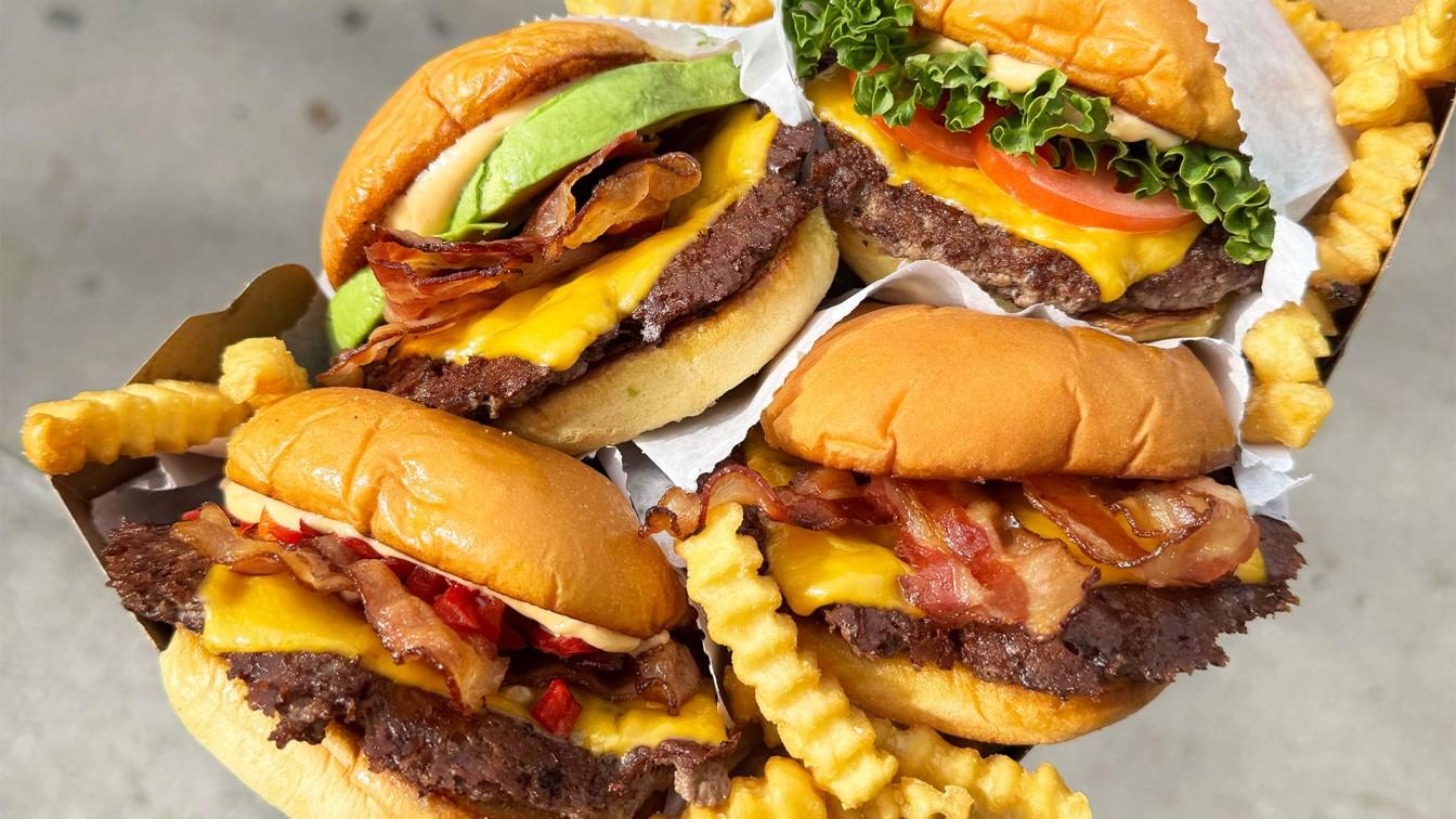 HM x SHAKE SHACK BURGER PASS CASE（SHAKE SHACK BURGER PASS
